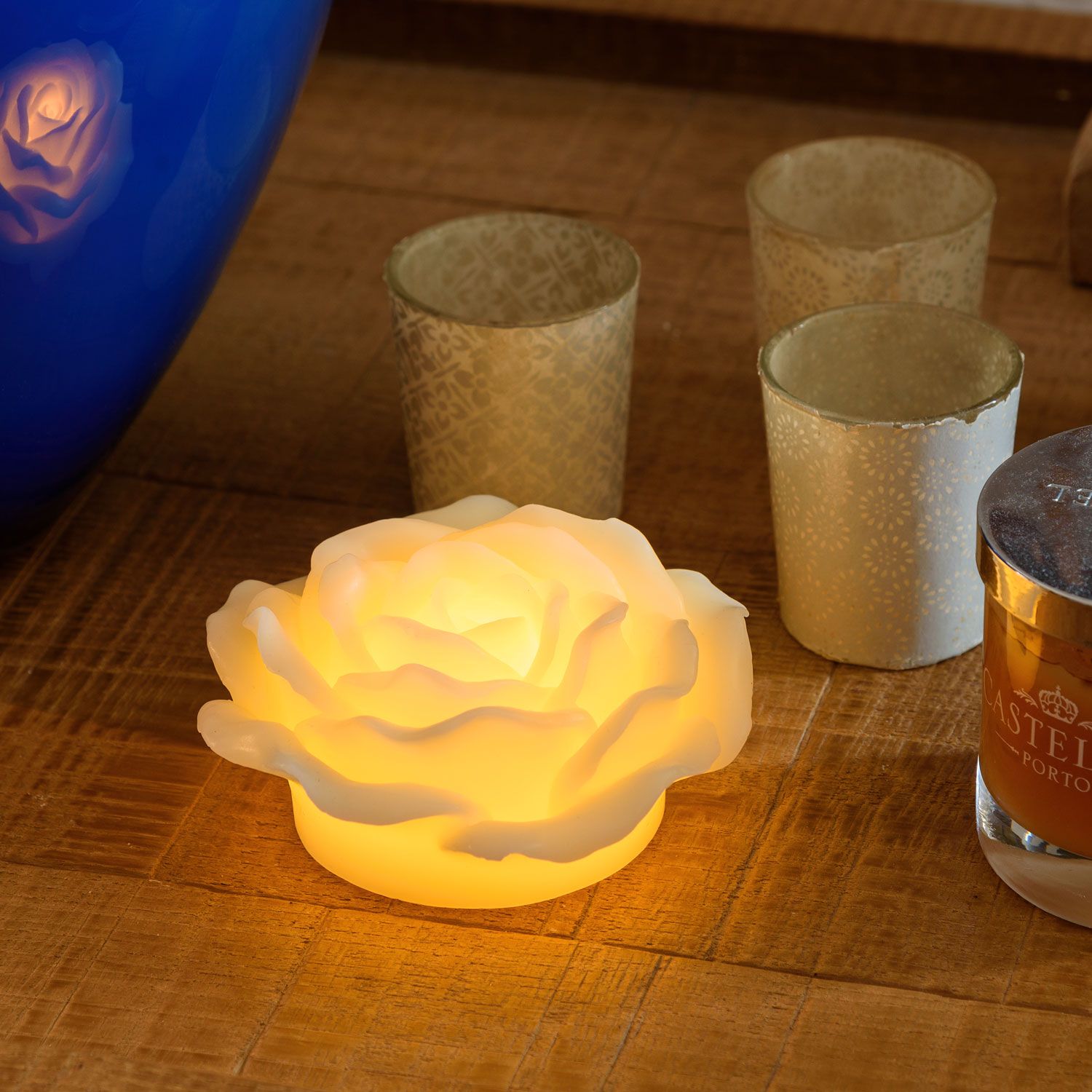 Leuchtende LED-Rose aus Echtwachs, warmweißes Licht